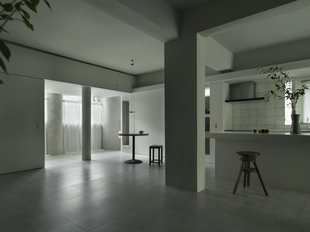 Amuzineu_鞠躬上場