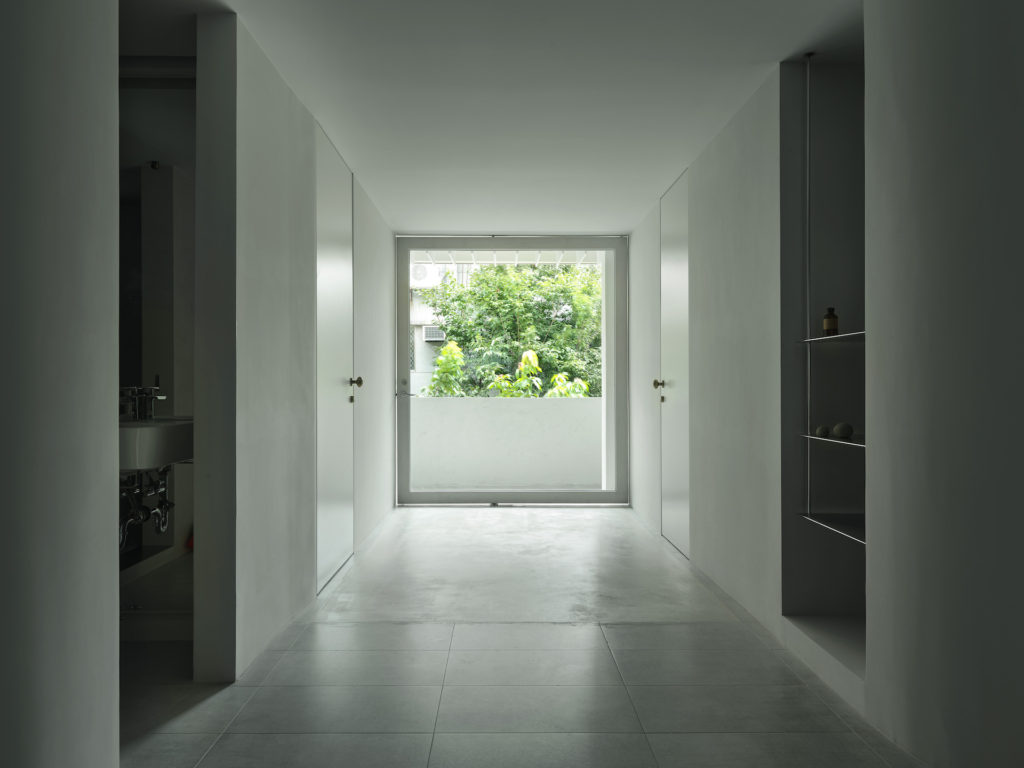 Amuzineu_鞠躬上場